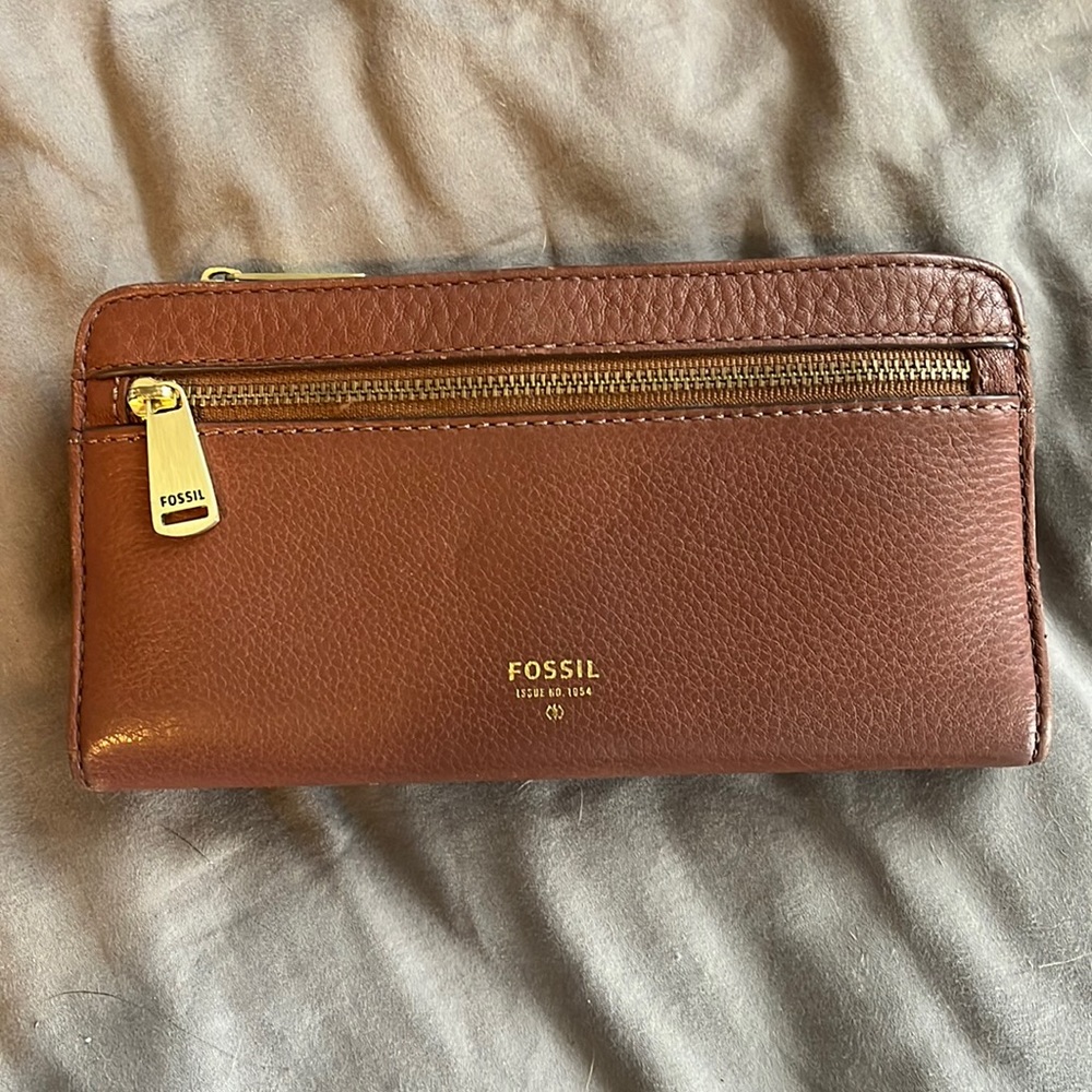 Fossil brown wallet